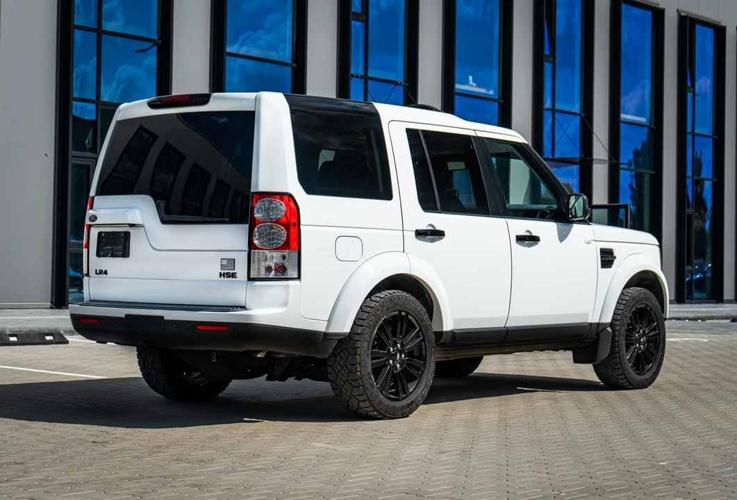2012 Land Rover Discovery 4th Gen - Image 7 of 30