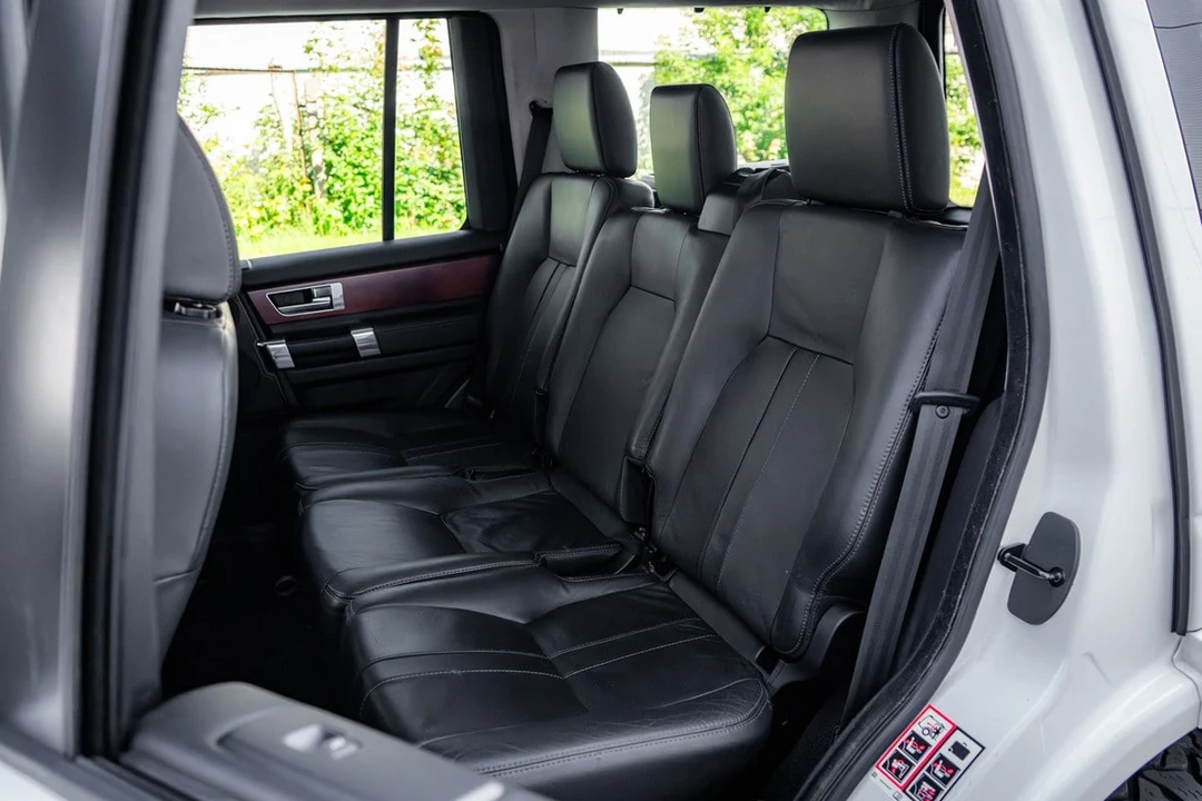 2012 Land Rover Discovery 4th Gen - Image 17 of 30