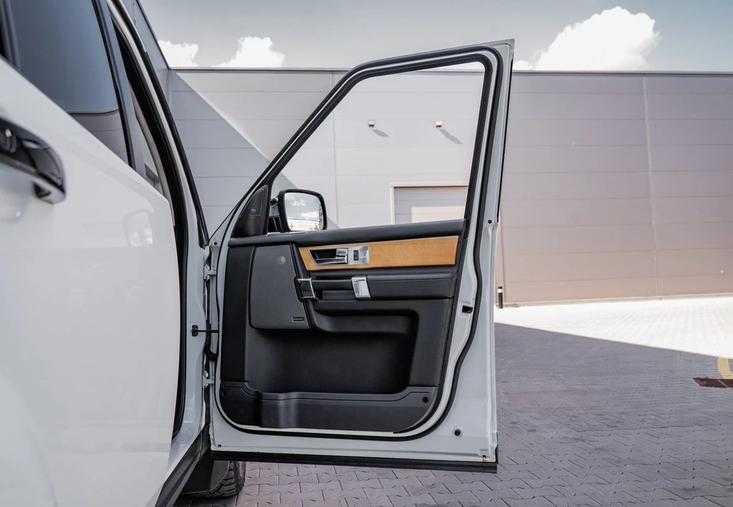 2012 Land Rover Discovery 4th Gen - Image 22 of 30