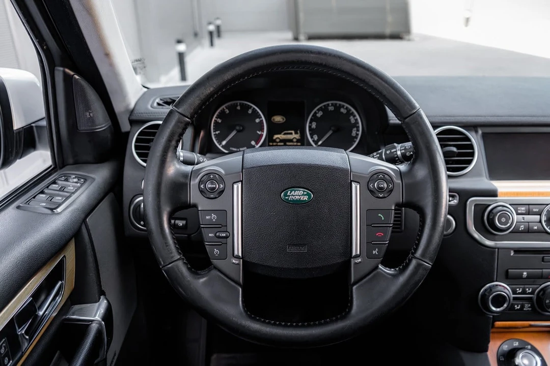 2012 Land Rover Discovery 4th Gen - Image 13 of 30