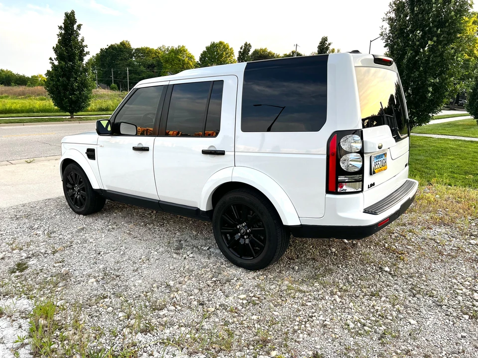 2012 Land Rover Discovery 4th Gen - Image 7 of 31