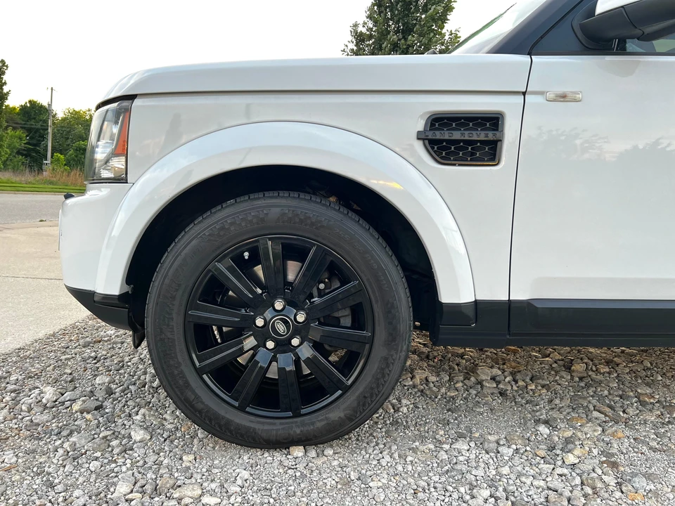 2012 Land Rover Discovery 4th Gen - Image 17 of 31