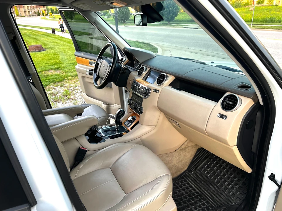 2012 Land Rover Discovery 4th Gen - Image 31 of 31