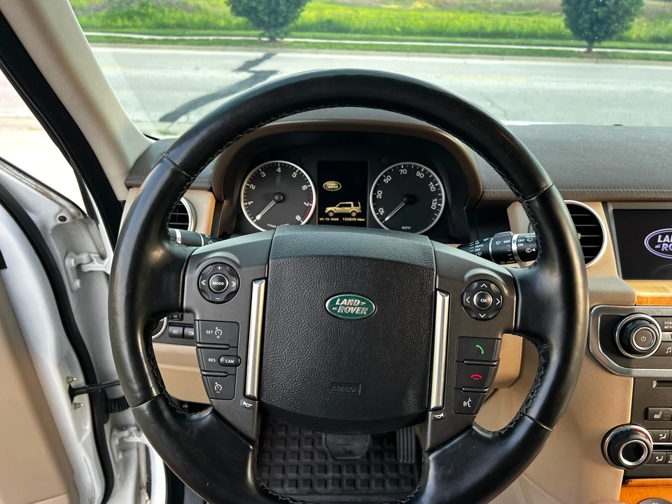 2012 Land Rover Discovery 4th Gen - Image 28 of 31