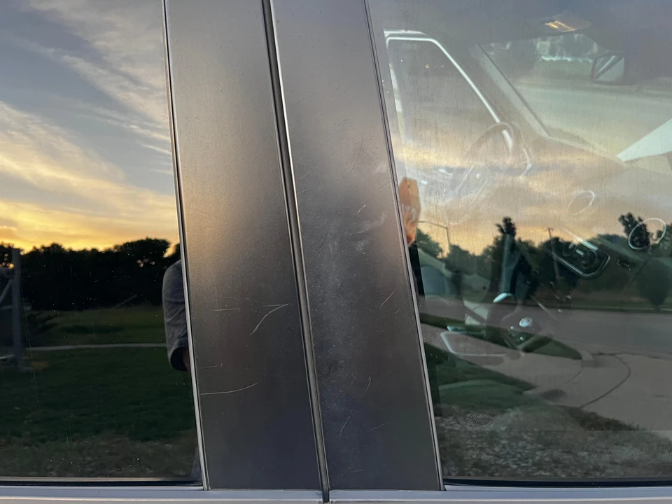 2012 Land Rover Discovery 4th Gen - Image 15 of 31