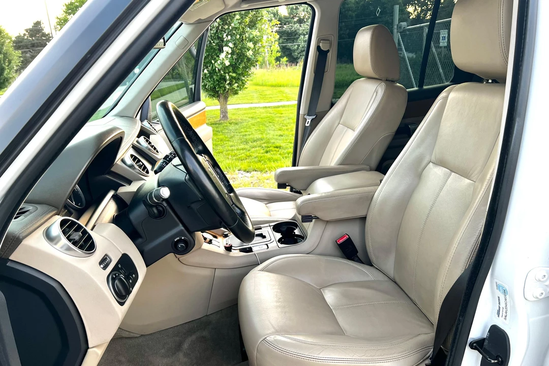 2012 Land Rover Discovery 4th Gen - Image 23 of 31