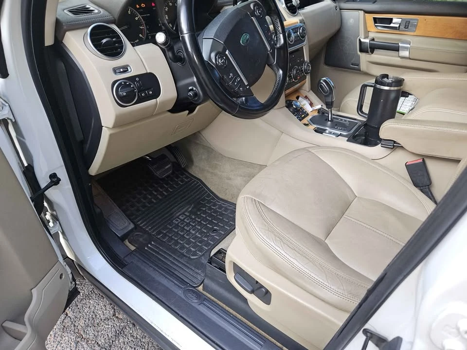 2012 Land Rover Discovery 4th Gen - Image 5 of 8