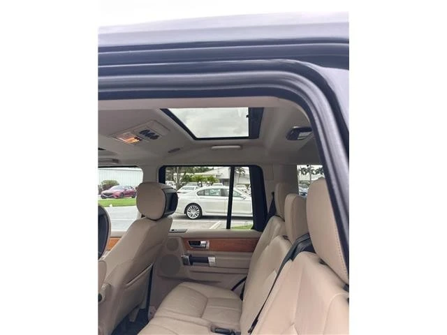 2012 Land Rover Discovery 4th Gen - Image 17 of 21