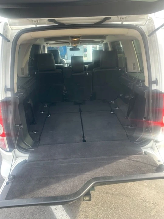 2012 Land Rover Discovery 4th Gen - Image 9 of 21