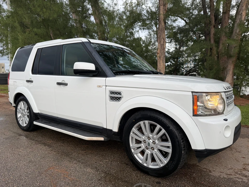 2012 Land Rover Discovery 4th Gen - Image 15 of 31