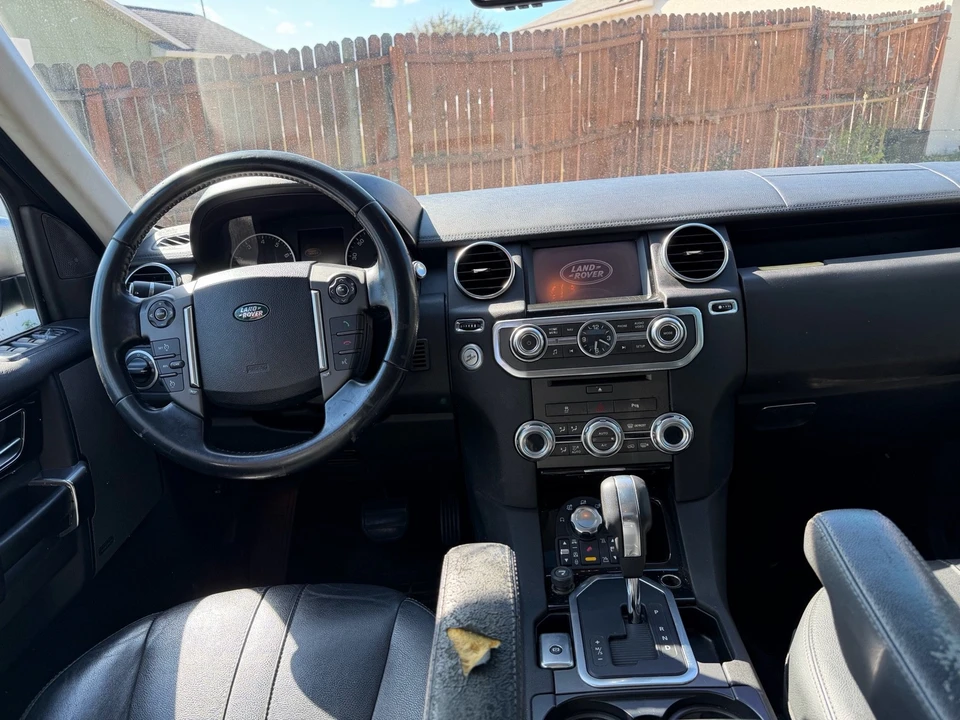 2012 Land Rover Discovery 4th Gen - Image 15 of 16