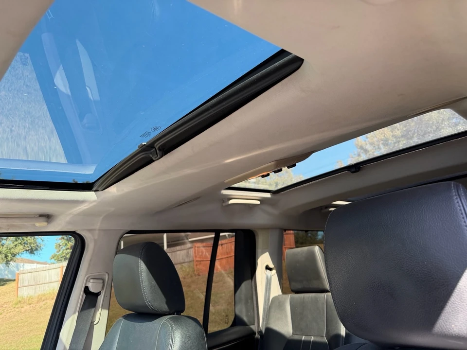 2012 Land Rover Discovery 4th Gen - Image 16 of 16