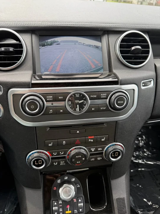 2012 Land Rover Discovery 4th Gen - Image 20 of 21