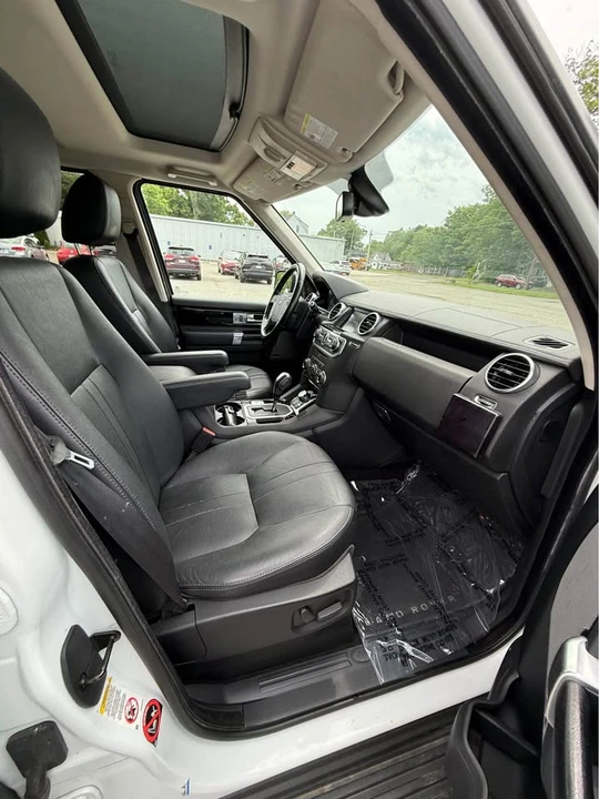 2012 Land Rover Discovery 4th Gen - Image 9 of 21