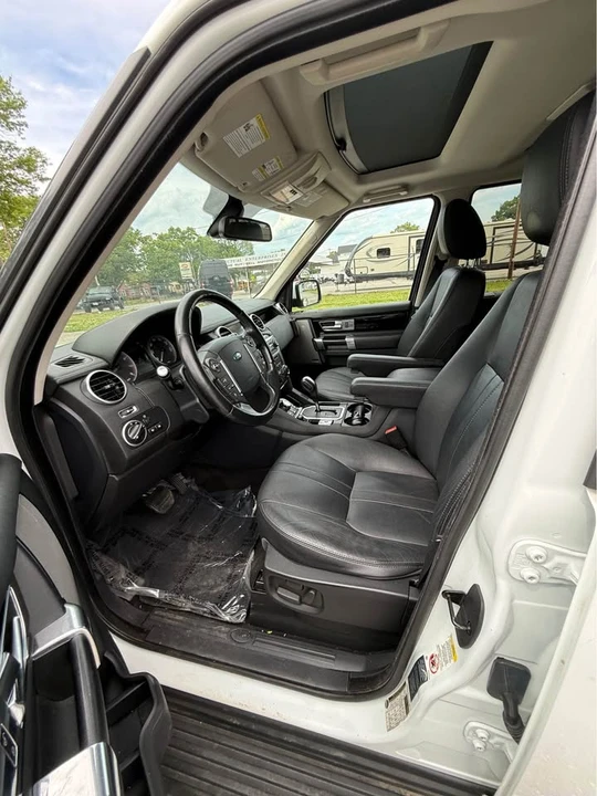 2012 Land Rover Discovery 4th Gen - Image 16 of 21