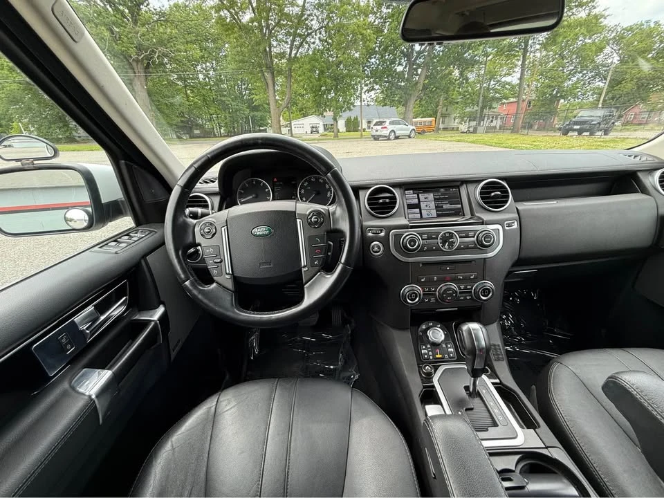 2012 Land Rover Discovery 4th Gen - Image 12 of 21