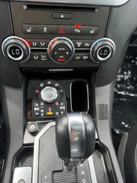 2012 Land Rover Discovery 4th Gen - Image 19 of 21