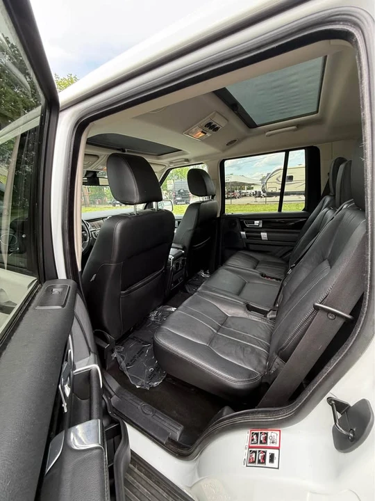 2012 Land Rover Discovery 4th Gen - Image 15 of 21