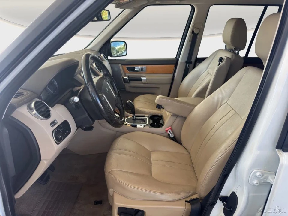 2012 Land Rover Discovery 4th Gen - Image 8 of 21