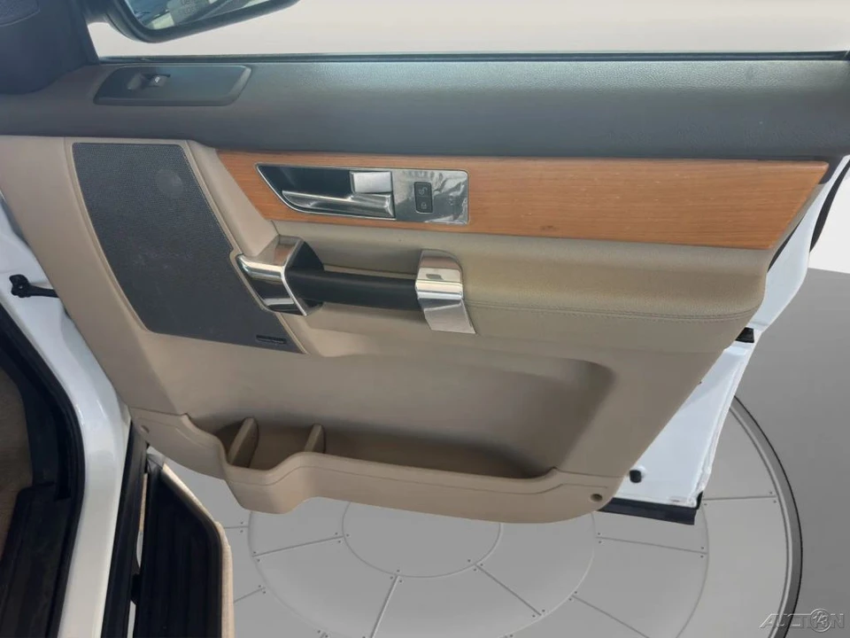 2012 Land Rover Discovery 4th Gen - Image 18 of 21