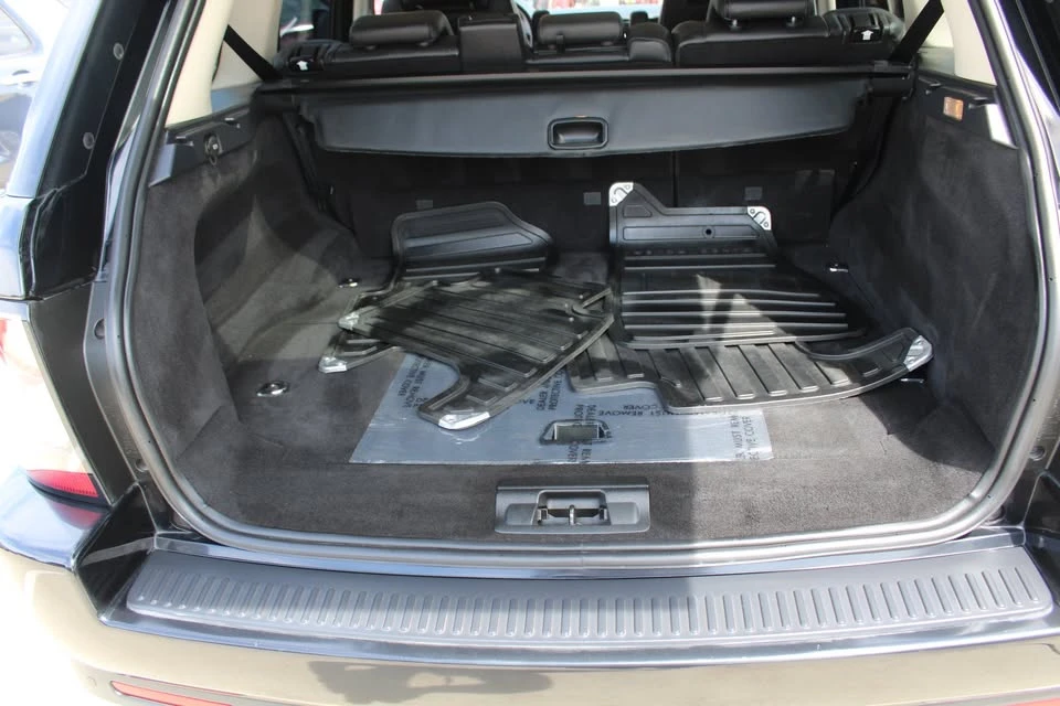 2012 Land Rover Range Rover L322 - Image 9 of 20