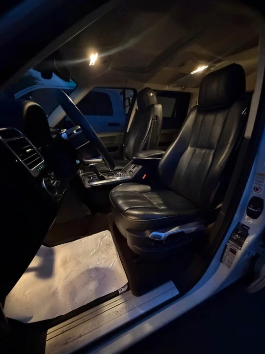 2012 Land Rover Range Rover L322 - Image 7 of 12