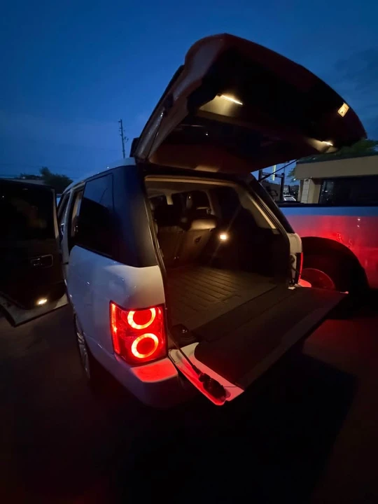 2012 Land Rover Range Rover L322 - Image 9 of 12