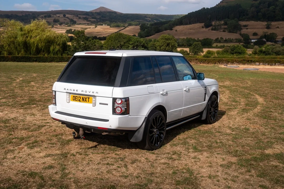 2012 Land Rover Range Rover L322 - Image 12 of 31