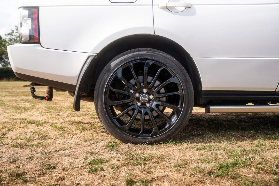 2012 Land Rover Range Rover L322 - Image 24 of 31