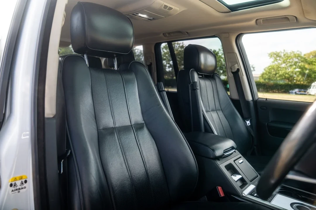 2012 Land Rover Range Rover L322 - Image 29 of 31
