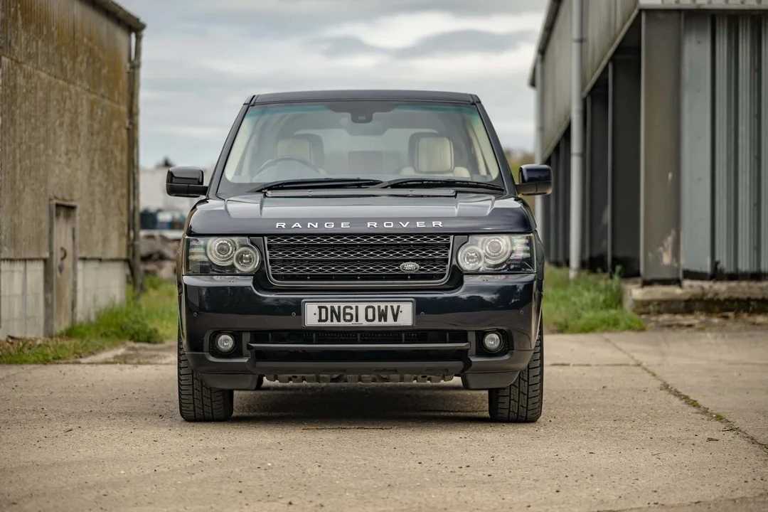 2012 Land Rover Range Rover L322 - Image 13 of 30