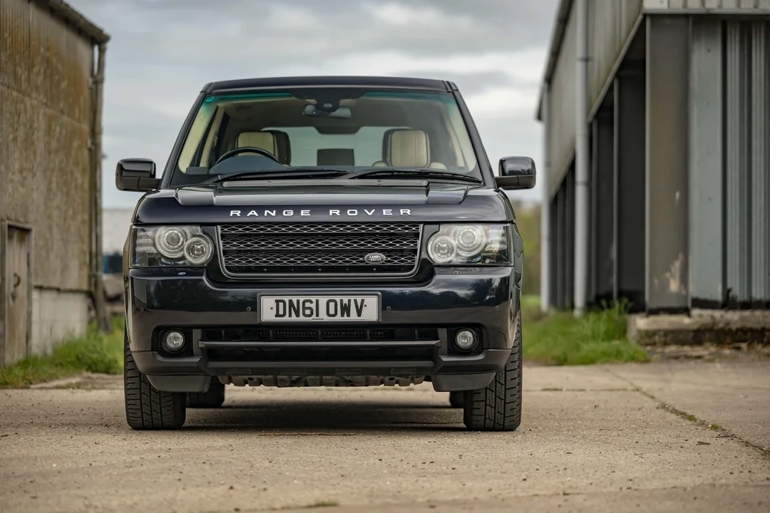 2012 Land Rover Range Rover L322 - Image 2 of 30