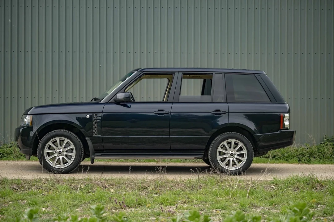 2012 Land Rover Range Rover L322 - Image 28 of 30