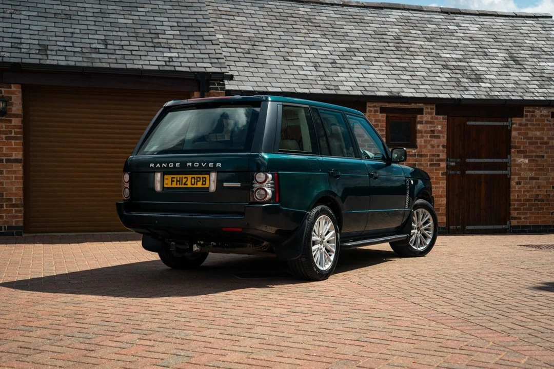 2012 Land Rover Range Rover L322 - Image 7 of 30