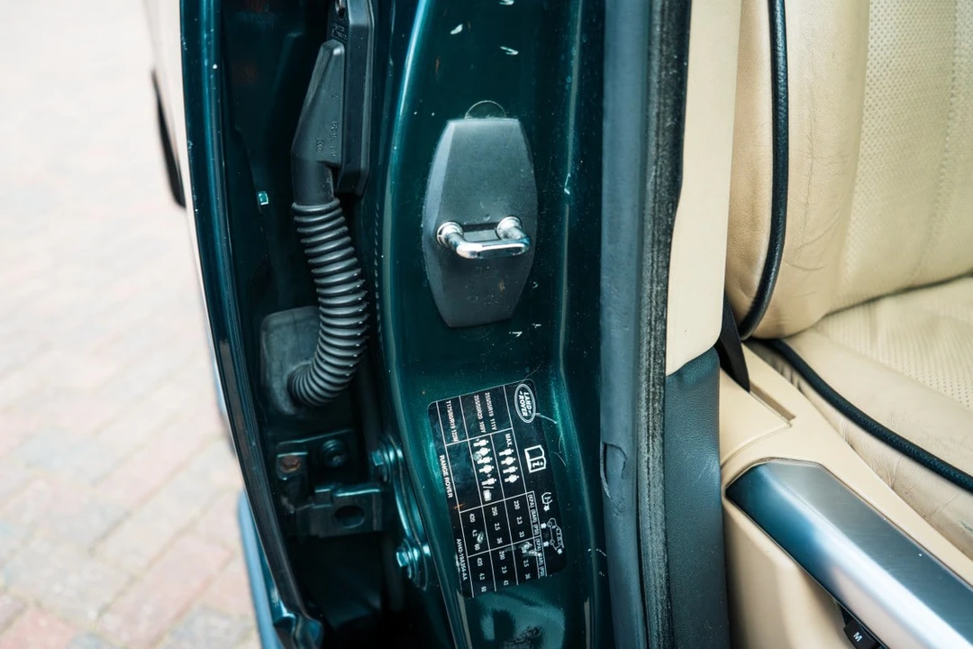 2012 Land Rover Range Rover L322 - Image 23 of 30