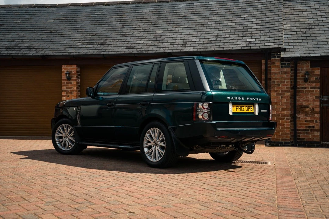2012 Land Rover Range Rover L322 - Image 5 of 30