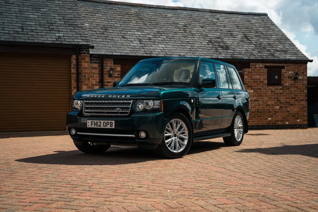 2012 Land Rover Range Rover L322 - Image 3 of 30