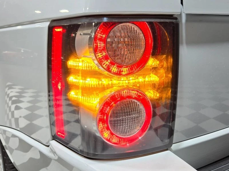 2012 Land Rover Range Rover L322 - Image 5 of 12