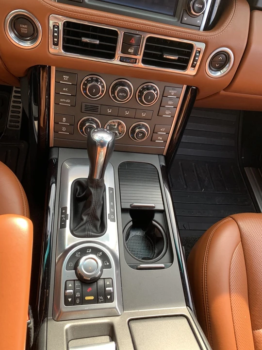 2012 Land Rover Range Rover L322 - Image 22 of 31