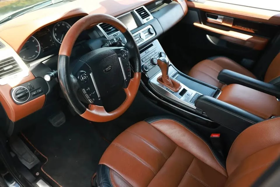 2012 Land Rover Range Rover L322 - Image 9 of 20