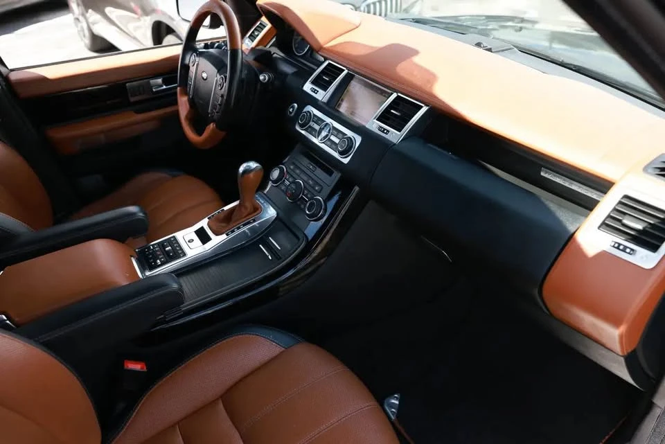 2012 Land Rover Range Rover L322 - Image 13 of 20