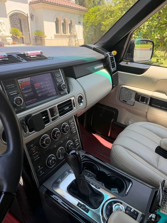 2012 Land Rover Range Rover L322 - Image 4 of 8