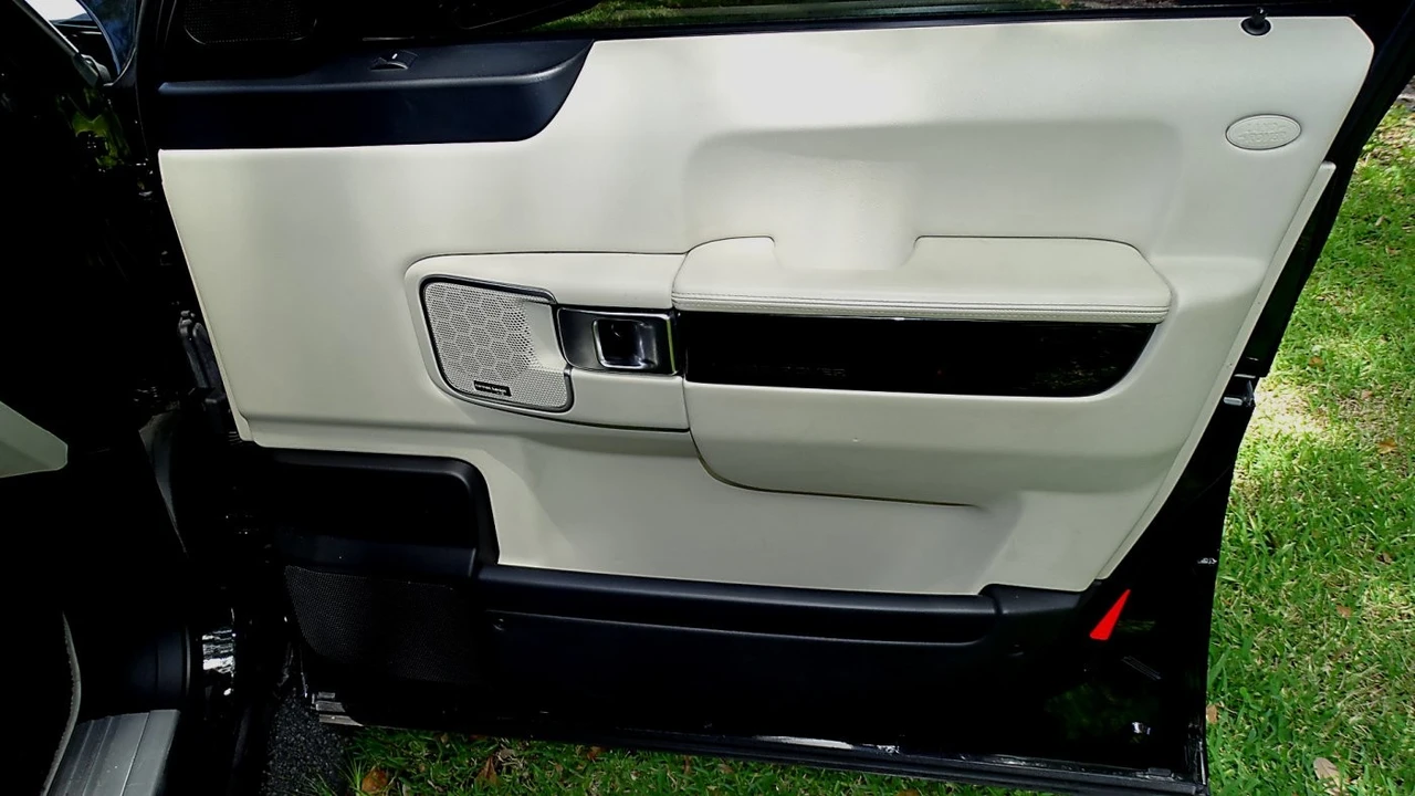 2012 Land Rover Range Rover L322 - Image 20 of 25