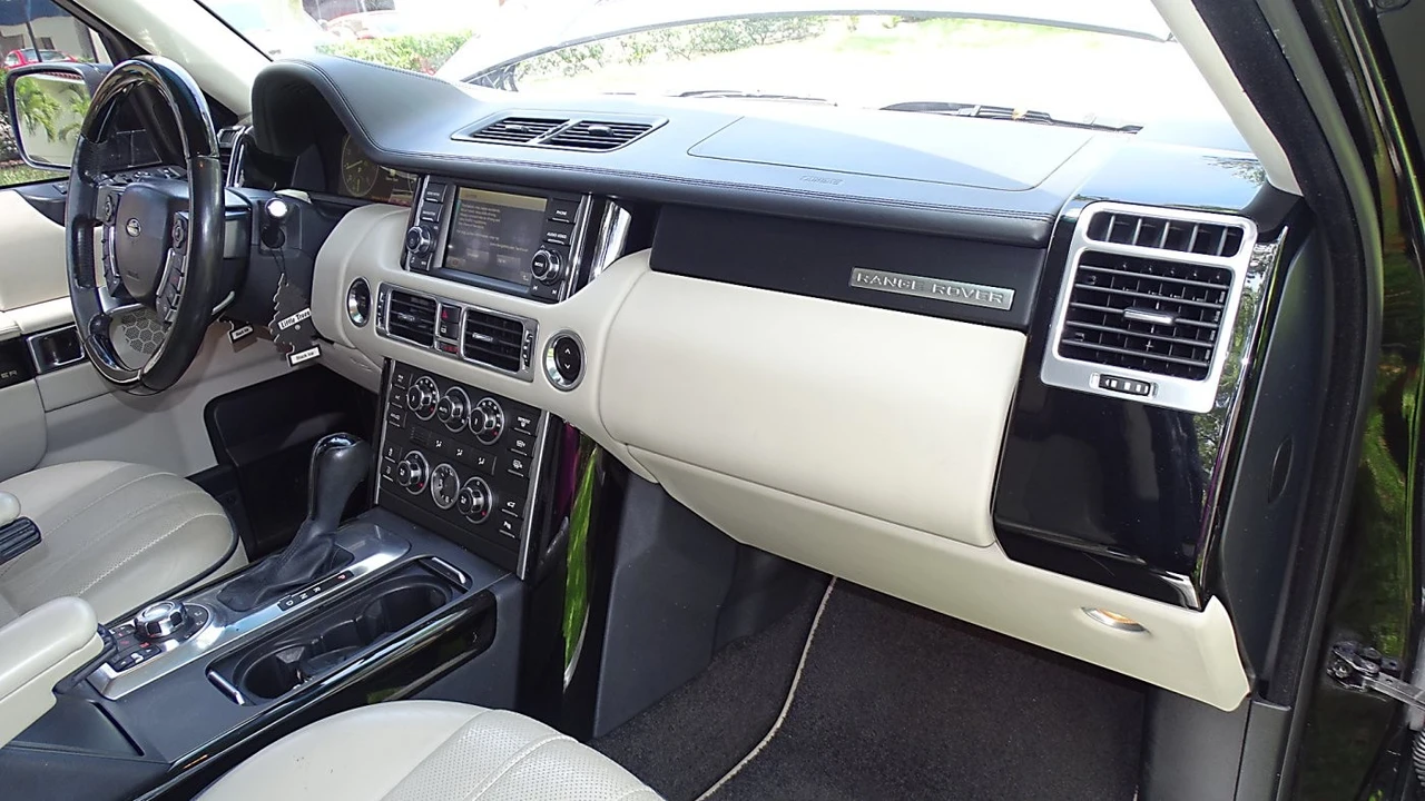 2012 Land Rover Range Rover L322 - Image 12 of 25