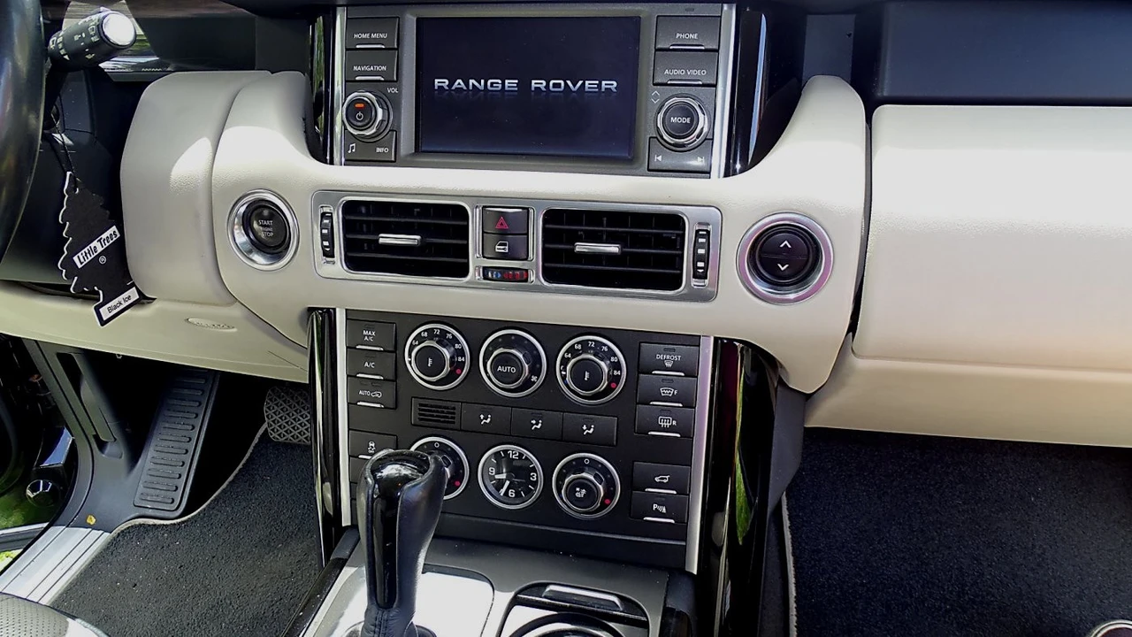 2012 Land Rover Range Rover L322 - Image 21 of 25