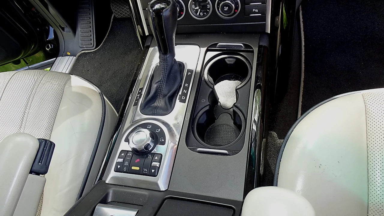 2012 Land Rover Range Rover L322 - Image 22 of 25
