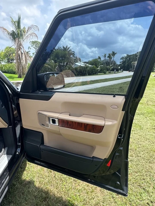 2012 Land Rover Range Rover L322 - Image 9 of 14