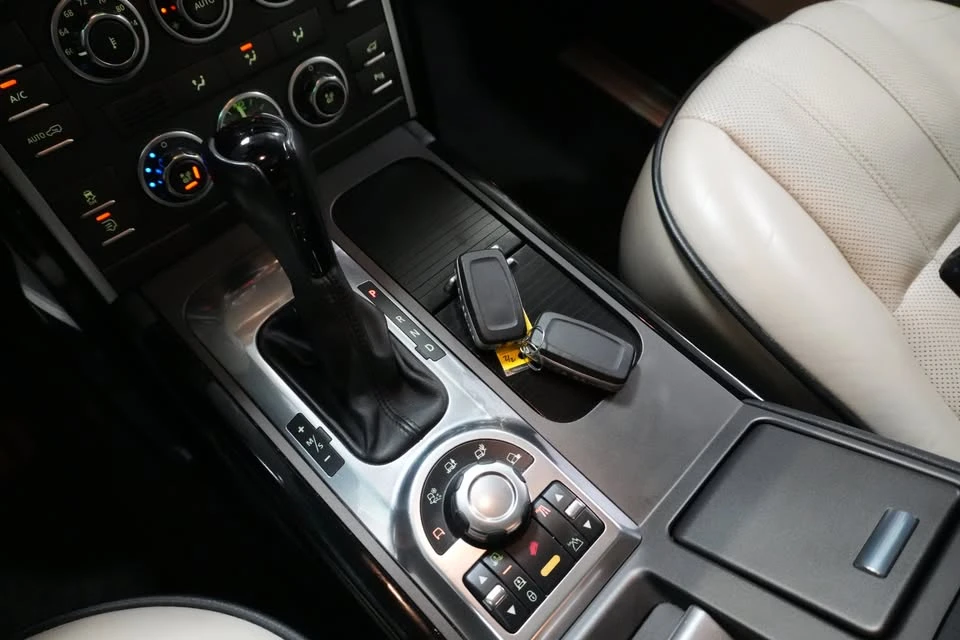 2012 Land Rover Range Rover L322 - Image 16 of 20