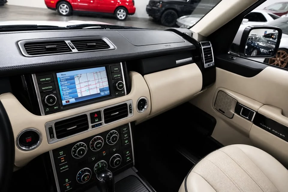 2012 Land Rover Range Rover L322 - Image 12 of 20