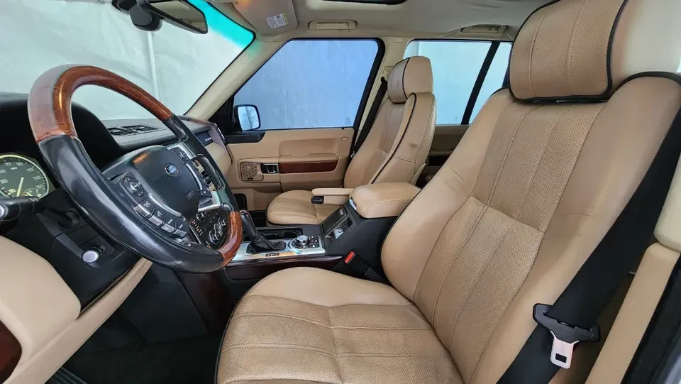 2012 Land Rover Range Rover L322 - Image 10 of 20